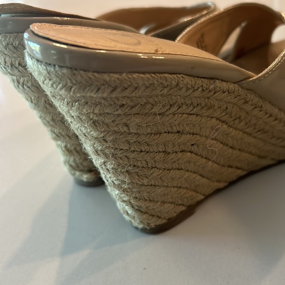 Kelsi Dagger 4 inch heels, slip on, size 8.5 - Picture 5 of 7